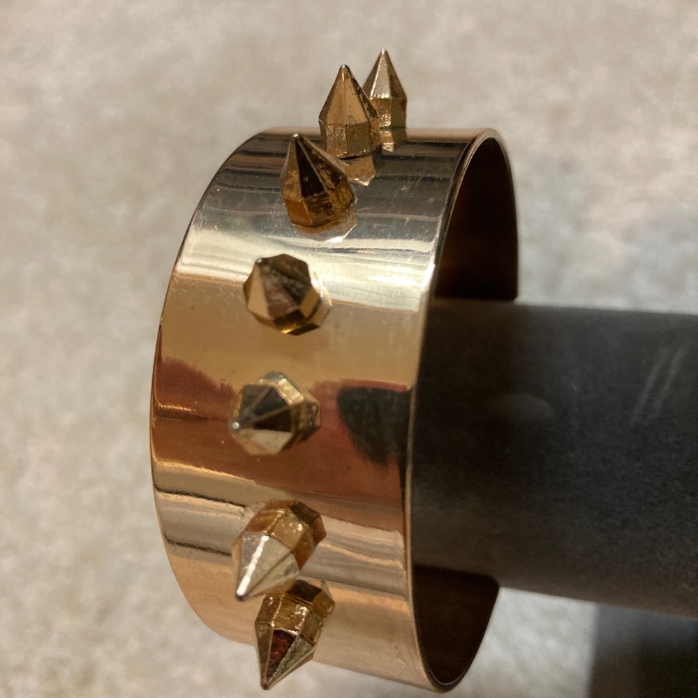 Gold bracelet